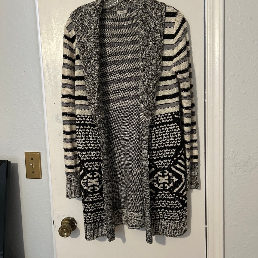 Ecote Black and Gray Geometric Cardigan Sweater